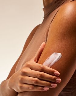 Butterfly Ultimate Hydration Body Cream image number null