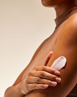 Gingham Body Lotion image number null