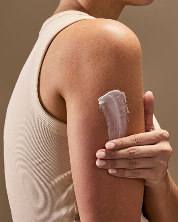 Costa Rica Pink Pineapple Sunrise Moisturizing Body Wash Moisturizing Body Wash