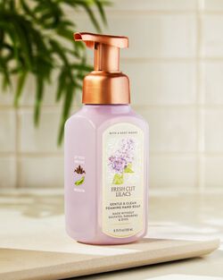 Fresh Cut Lilacs Gentle & Clean Foaming Hand Soap image number null