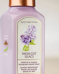 Fresh Cut Lilacs Gentle & Clean Foaming Hand Soap image number null