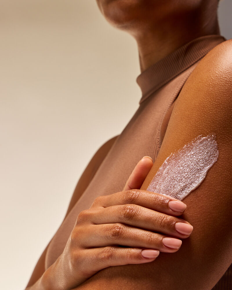 Luminous Exfoliating Glow Body Scrub Exfoliating Glow Body Scrub
