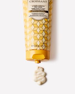 Almond Croissant Ultimate Hydration Body Cream image number null